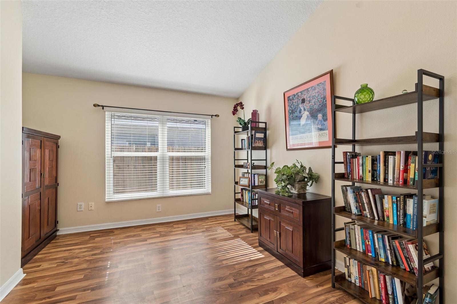 Image 10 of 51 For 30816 Midtown Court