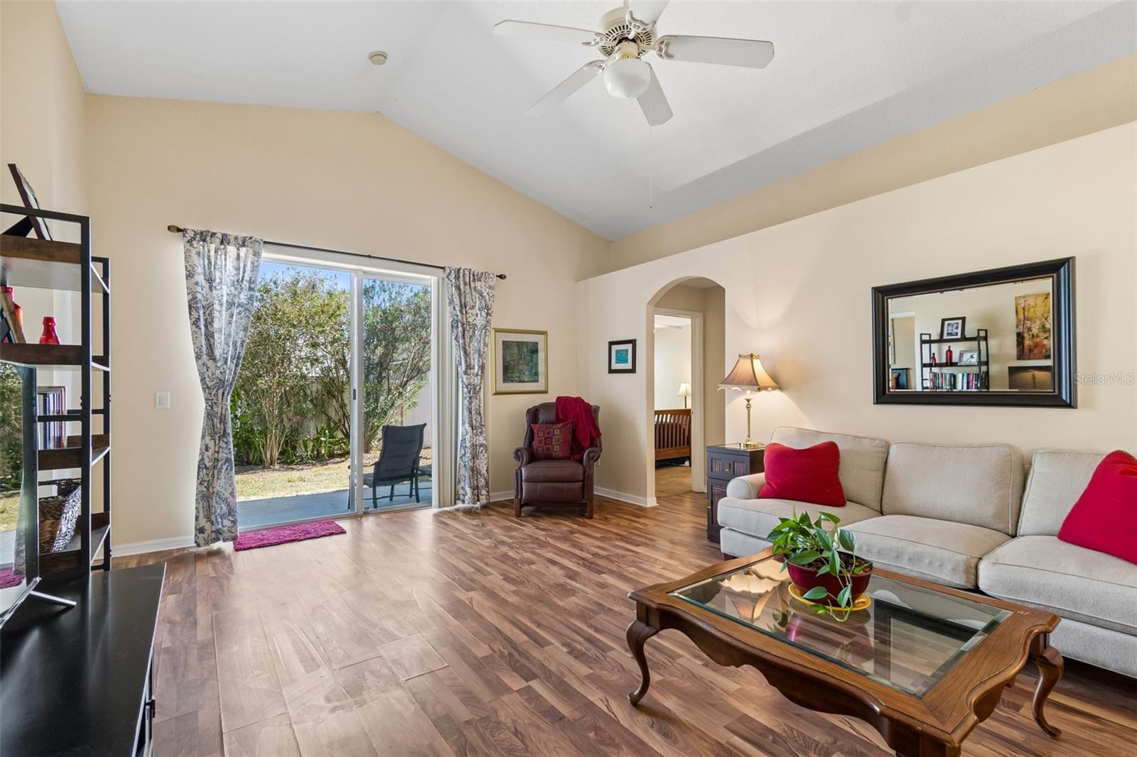 Image 14 of 51 For 30816 Midtown Court