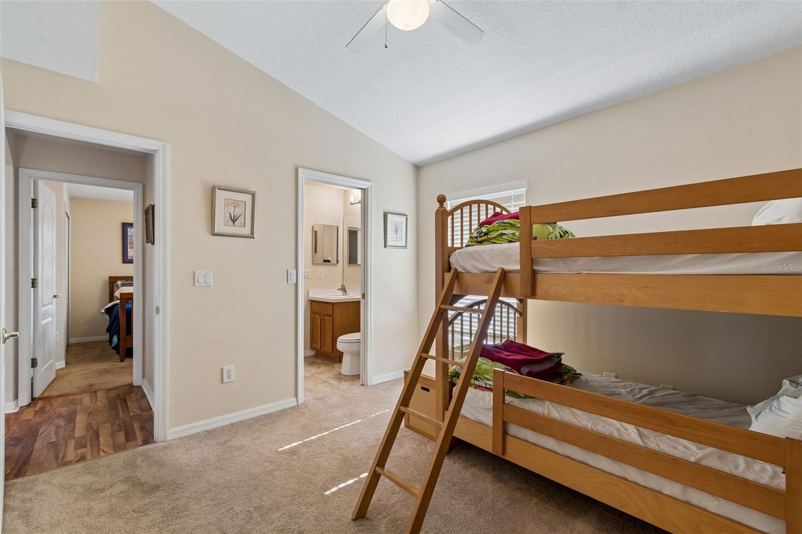 Image 18 of 51 For 30816 Midtown Court