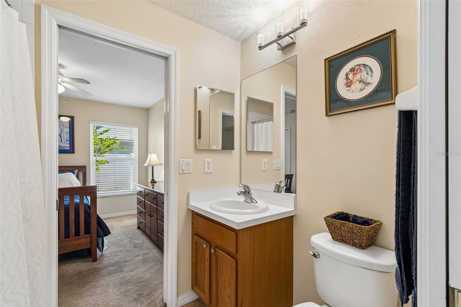 Image 19 of 51 For 30816 Midtown Court