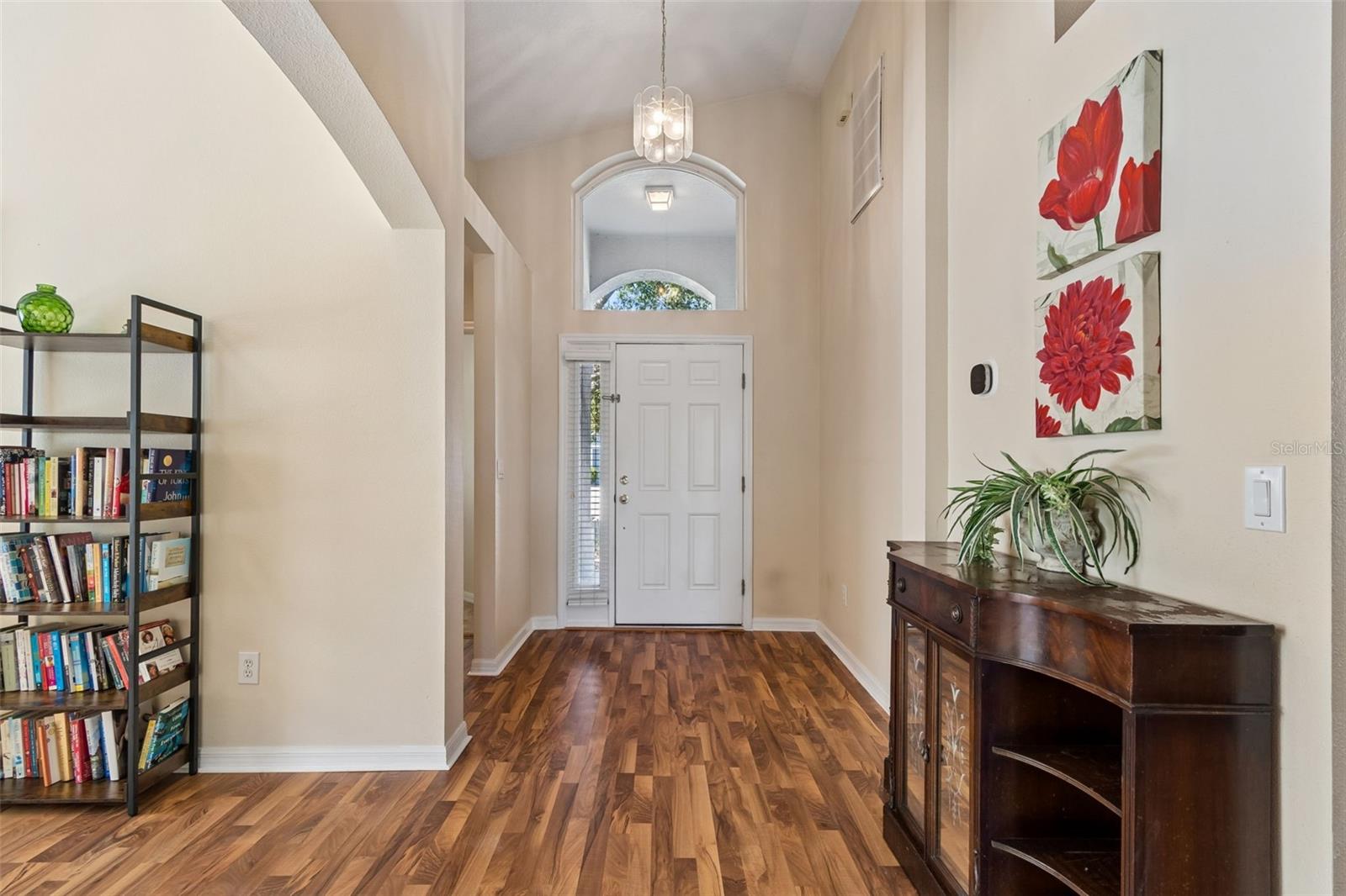 Image 8 of 51 For 30816 Midtown Court