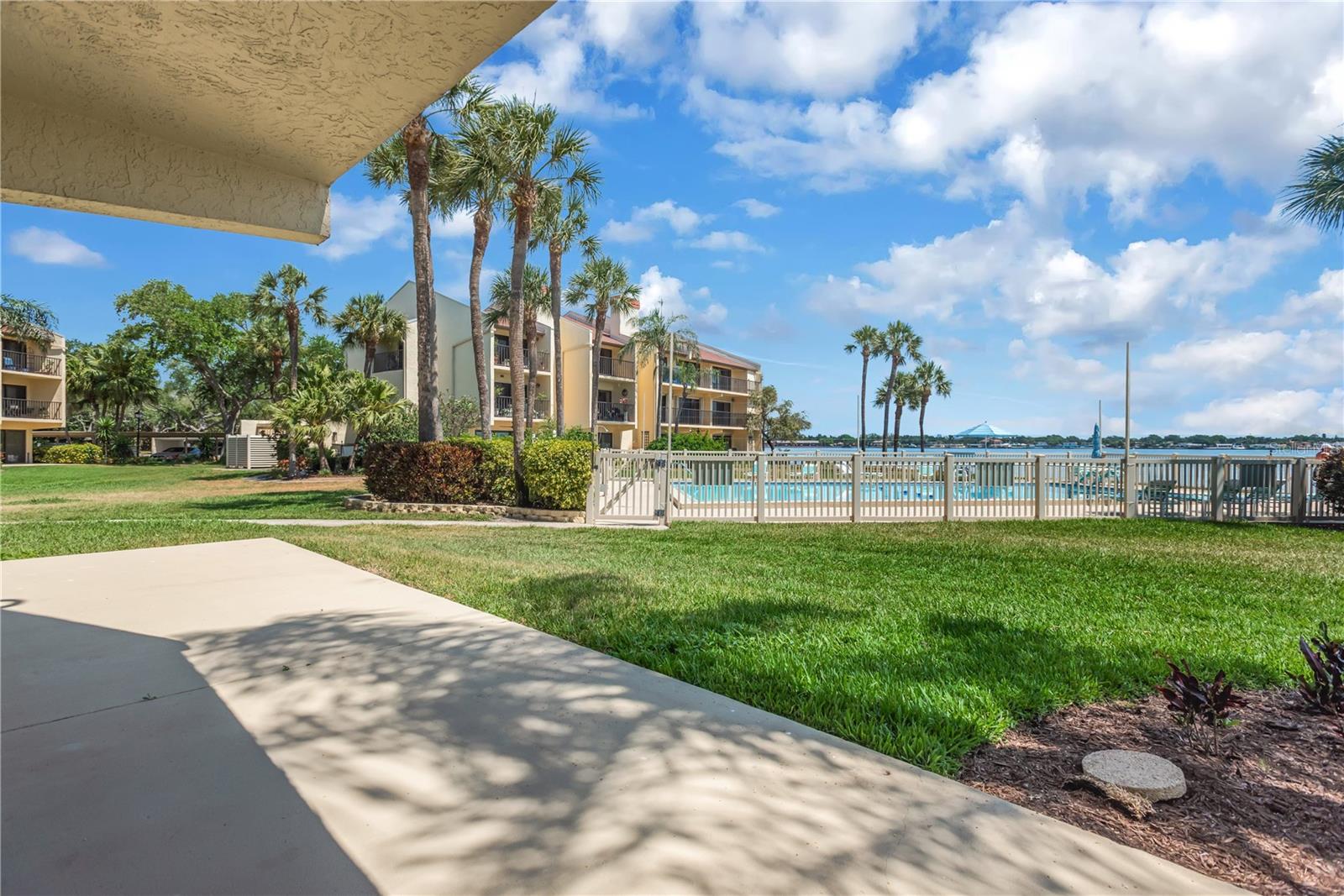 Image 10 of 43 For 7520 Sunshine Skyway Lane S P5