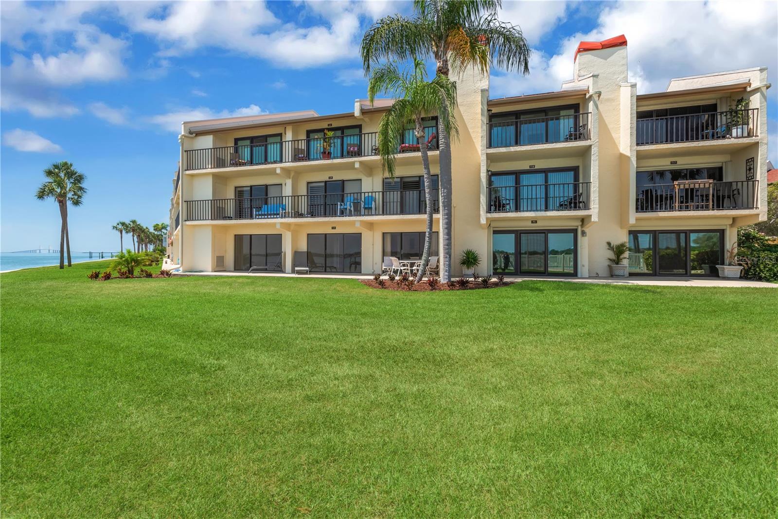 Image 15 of 43 For 7520 Sunshine Skyway Lane S P5