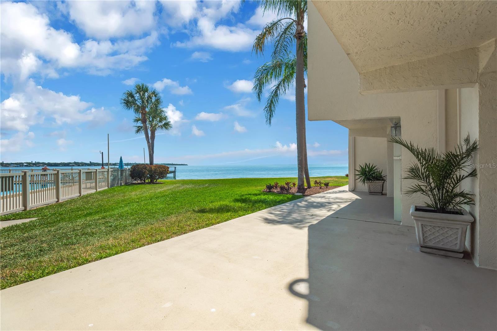 Image 2 of 43 For 7520 Sunshine Skyway Lane S P5