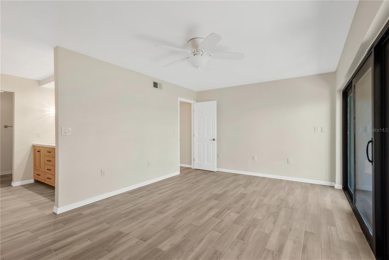 Image 25 of 43 For 7520 Sunshine Skyway Lane S P5