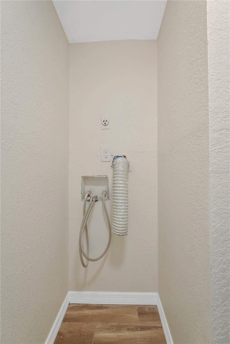 Image 28 of 43 For 7520 Sunshine Skyway Lane S P5