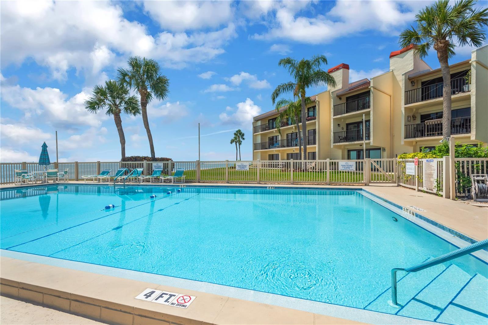 Image 33 of 43 For 7520 Sunshine Skyway Lane S P5