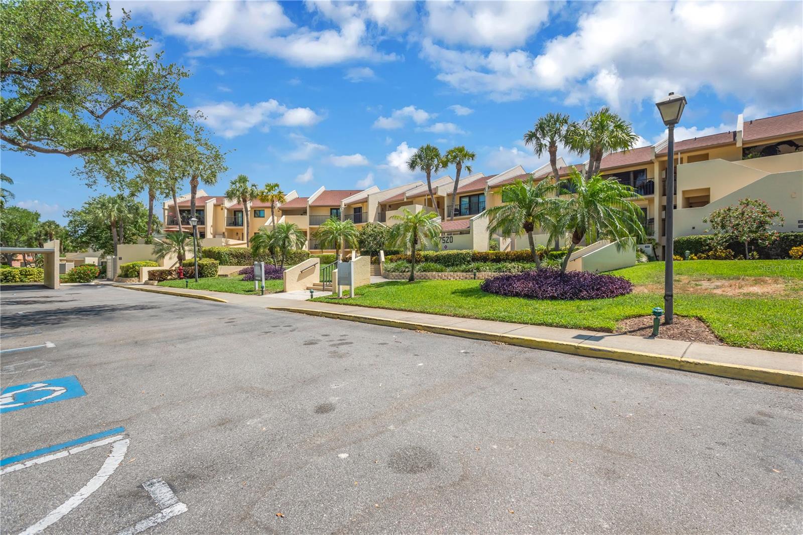 Image 35 of 43 For 7520 Sunshine Skyway Lane S P5