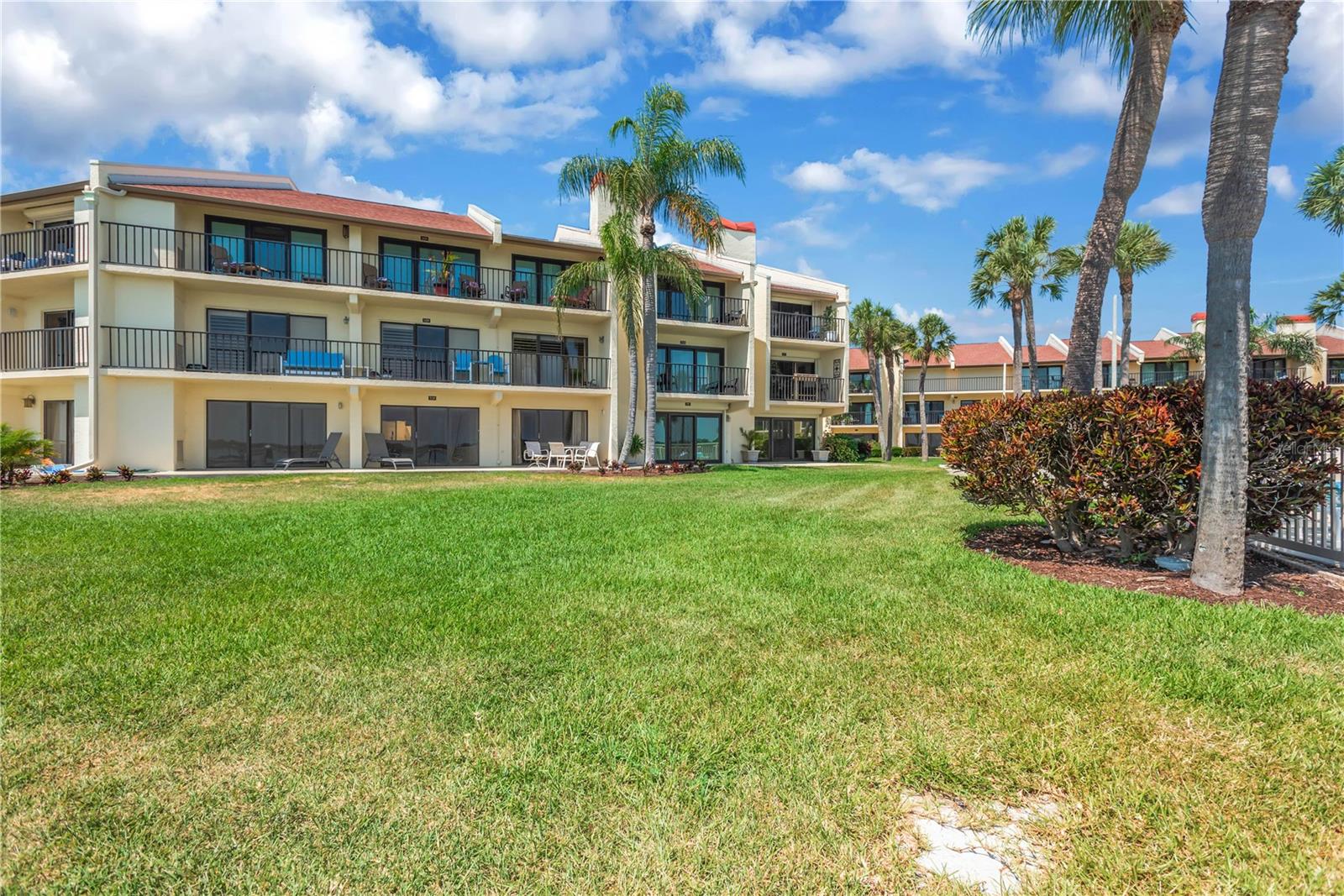 Image 38 of 43 For 7520 Sunshine Skyway Lane S P5