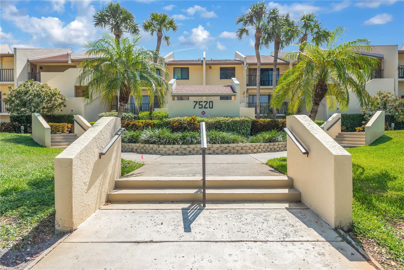 Image 42 of 43 For 7520 Sunshine Skyway Lane S P5