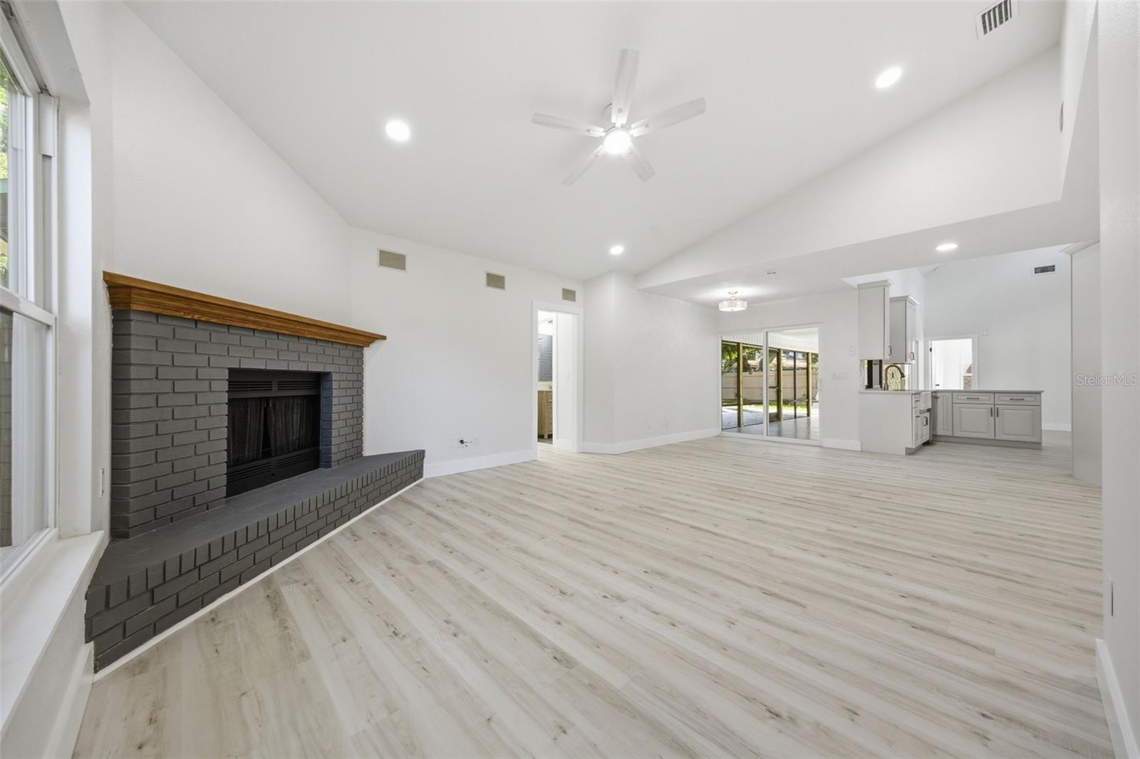 Image 10 of 50 For 1204 Moondale Court