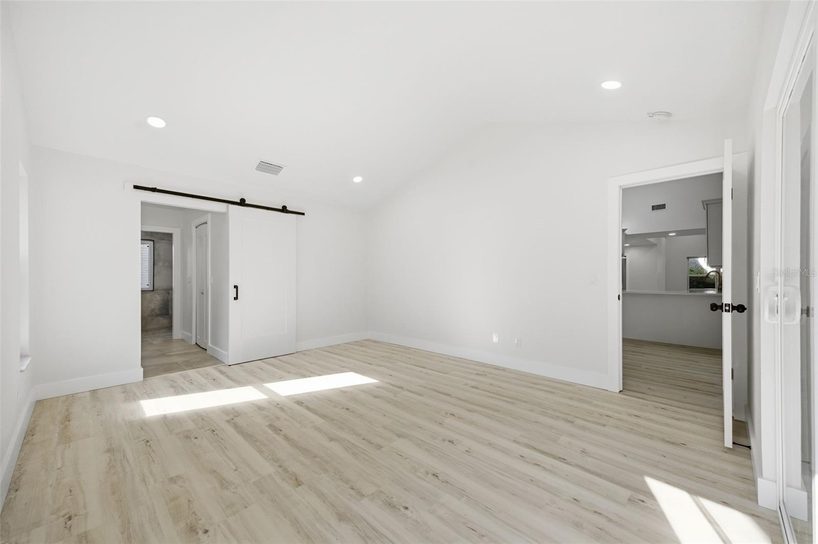 Image 17 of 50 For 1204 Moondale Court