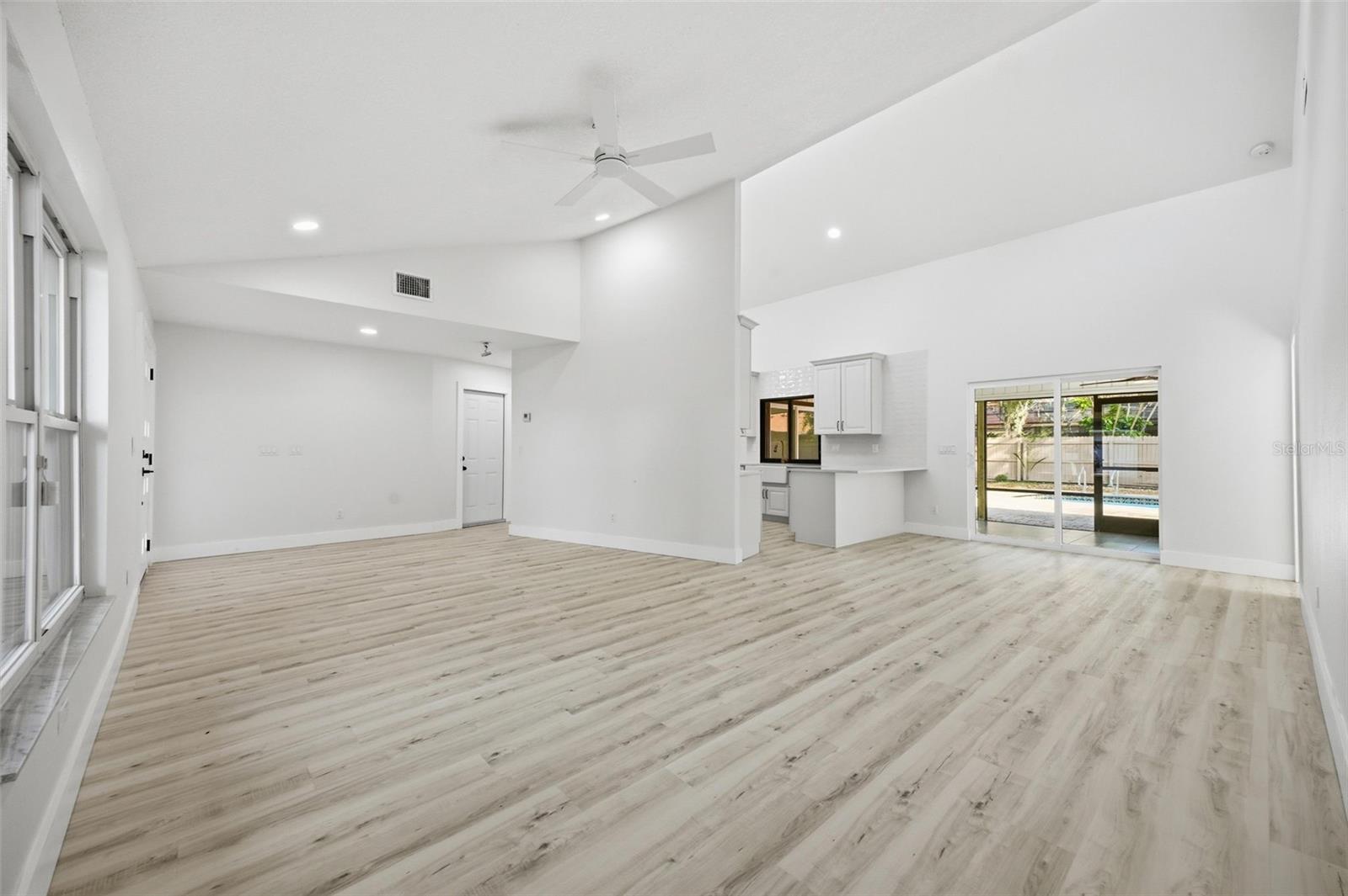 Image 3 of 50 For 1204 Moondale Court