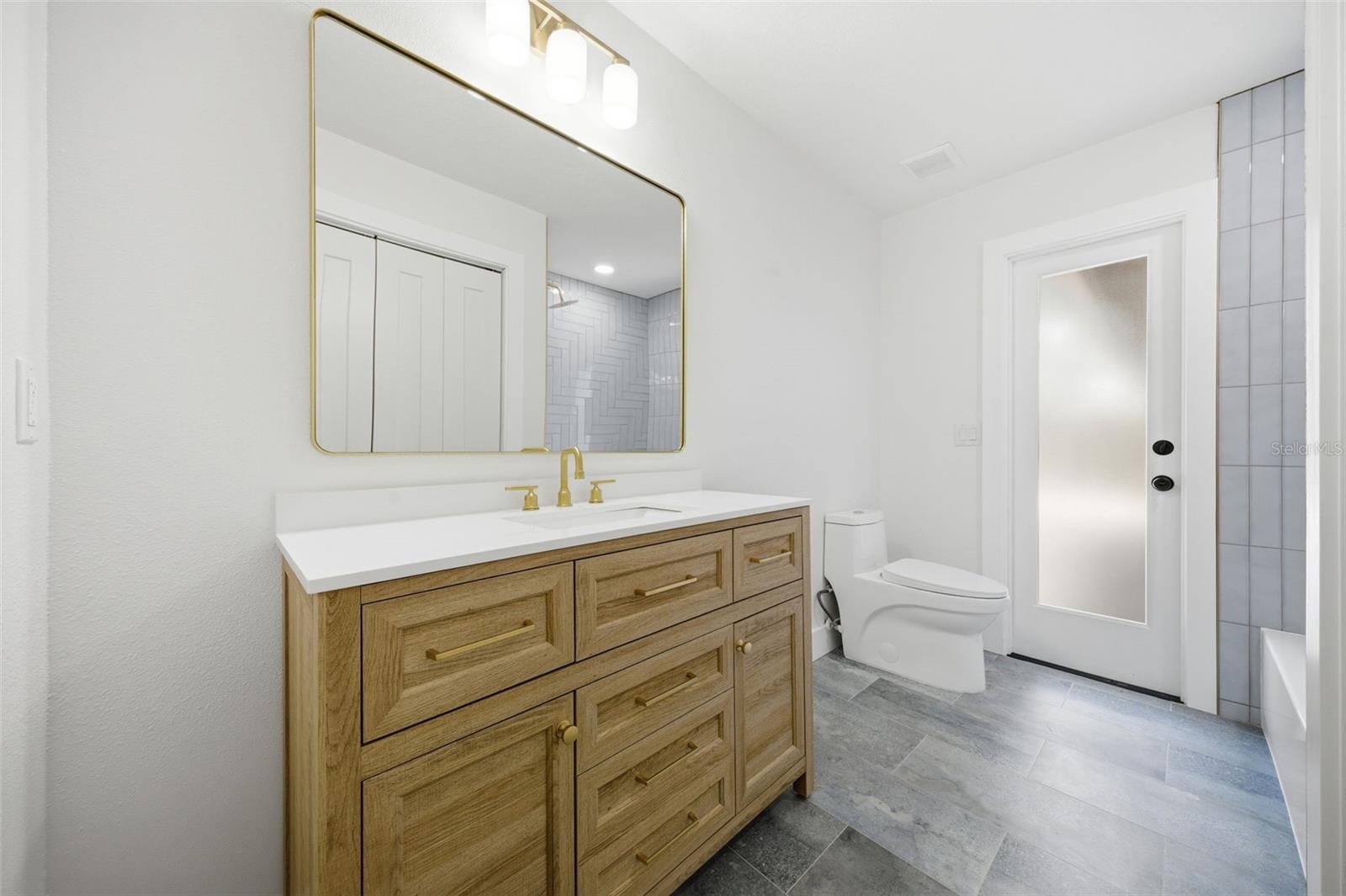 Image 31 of 50 For 1204 Moondale Court