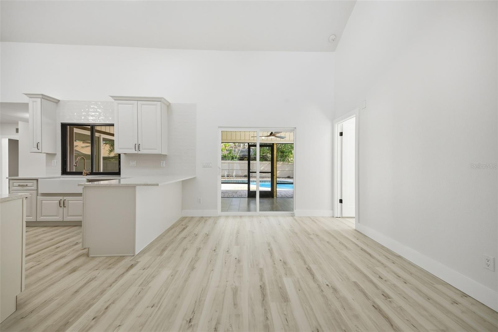 Image 6 of 50 For 1204 Moondale Court