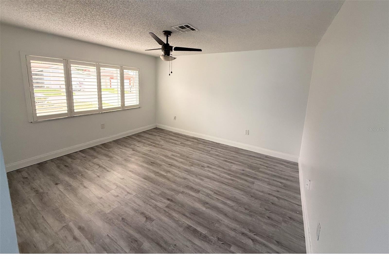 Image 9 of 21 For 12041 70th Street