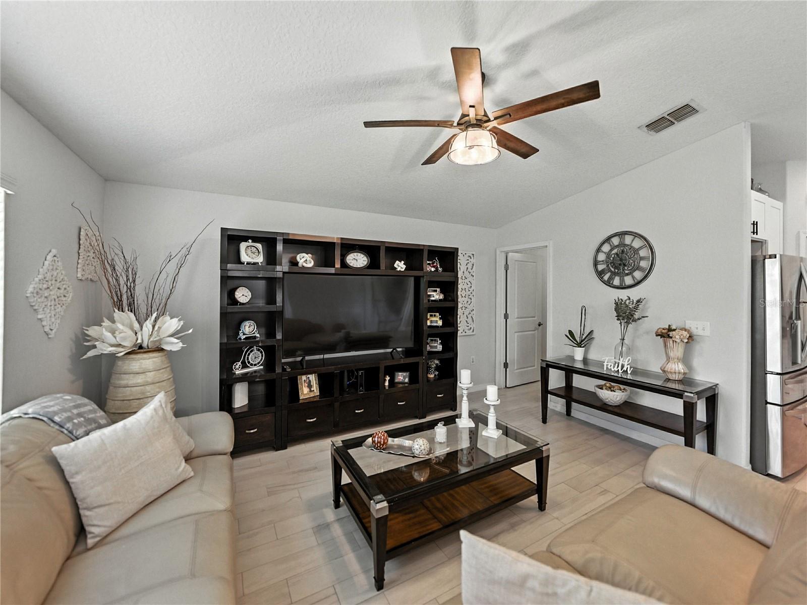 Image 14 of 41 For 149 Cascade Bend Drive