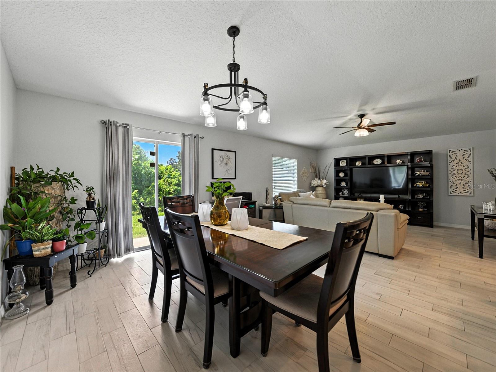 Image 18 of 41 For 149 Cascade Bend Drive