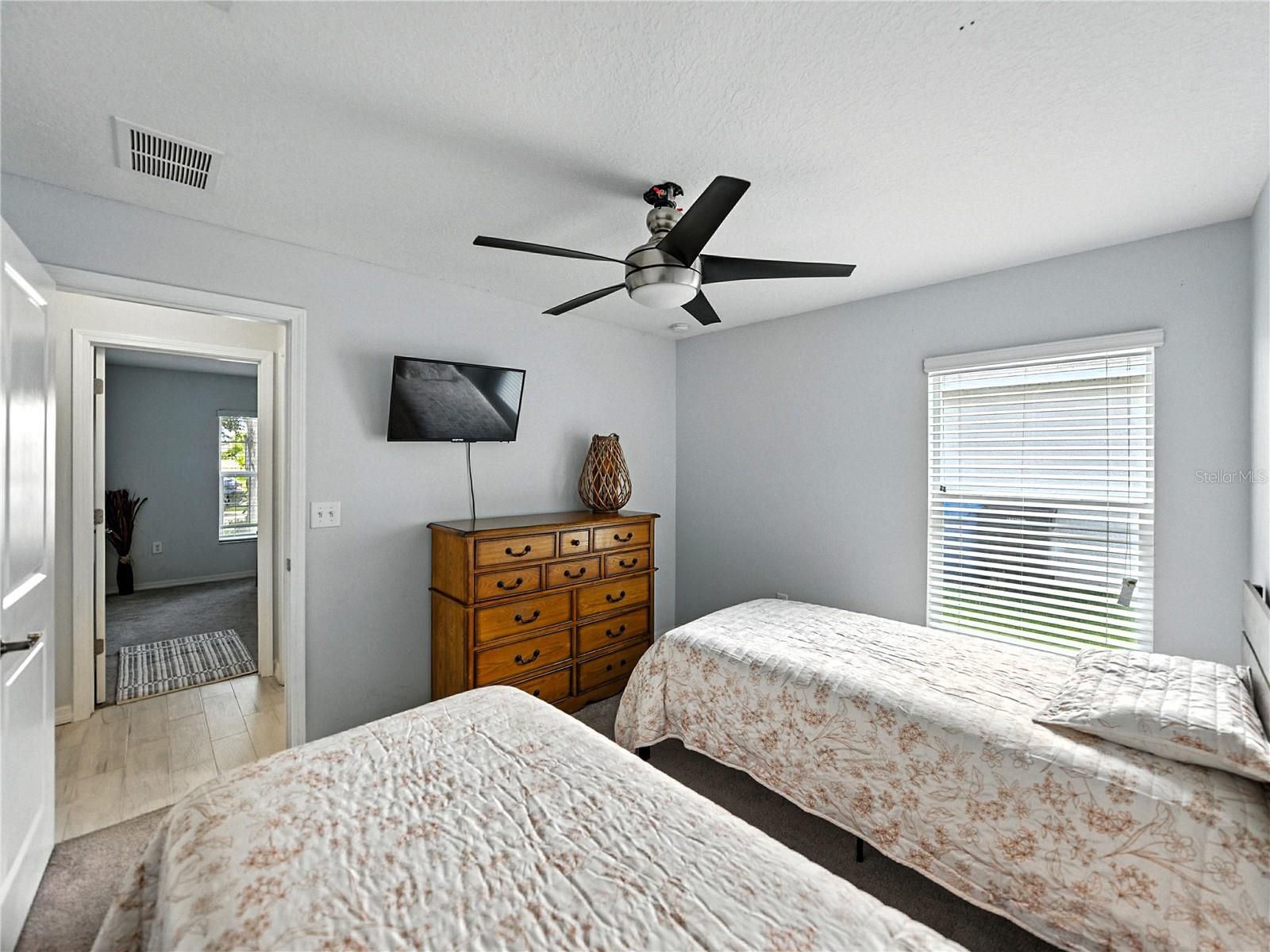 Image 28 of 41 For 149 Cascade Bend Drive