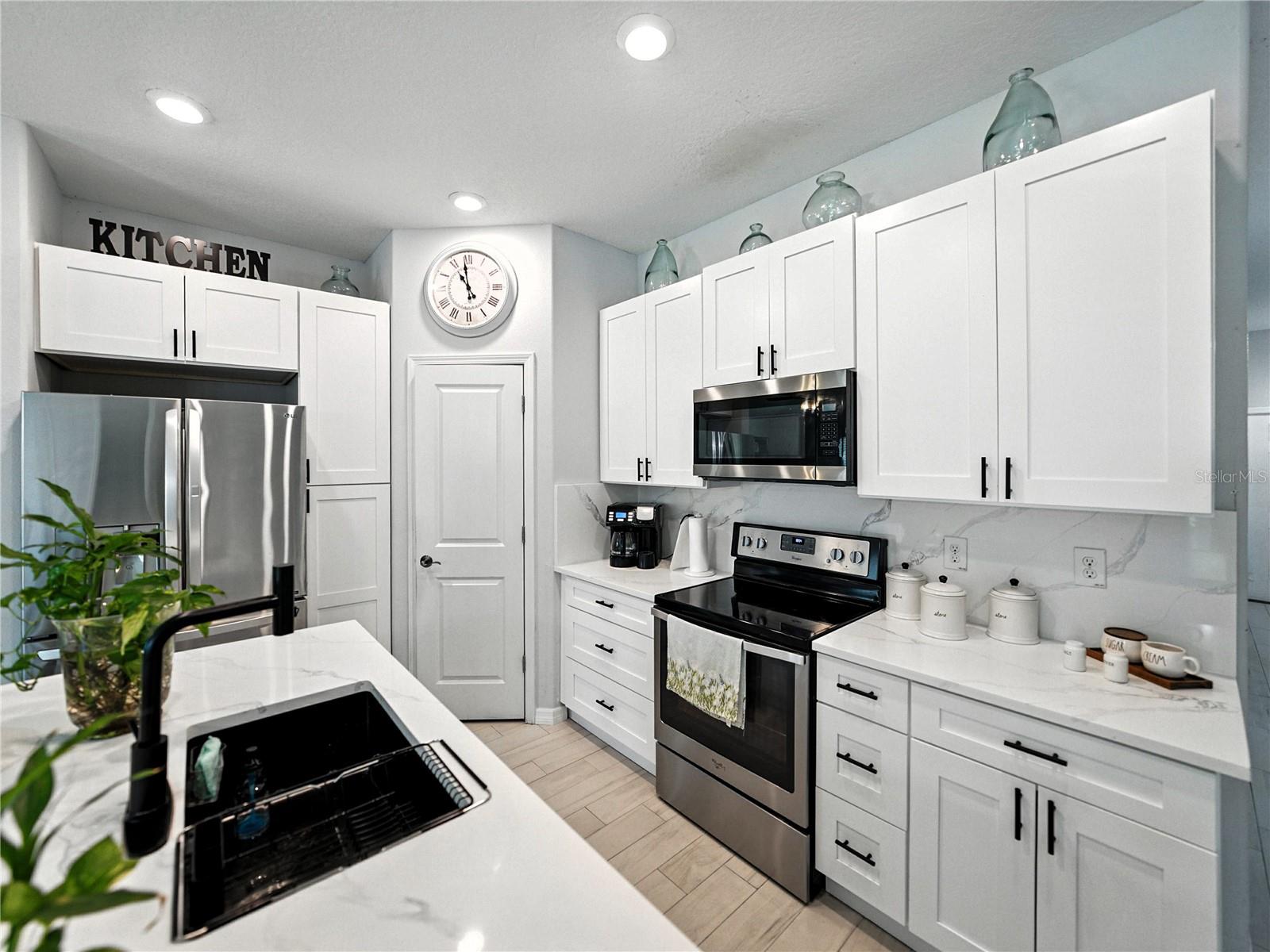 Image 9 of 41 For 149 Cascade Bend Drive