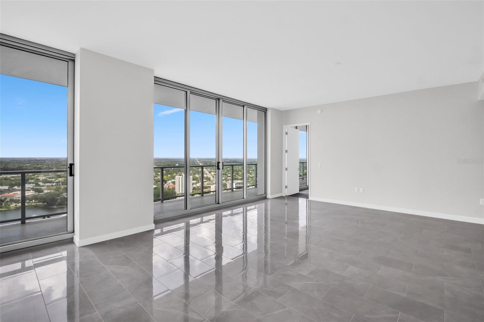 Image 12 of 78 For 400 Central Avenue 3002