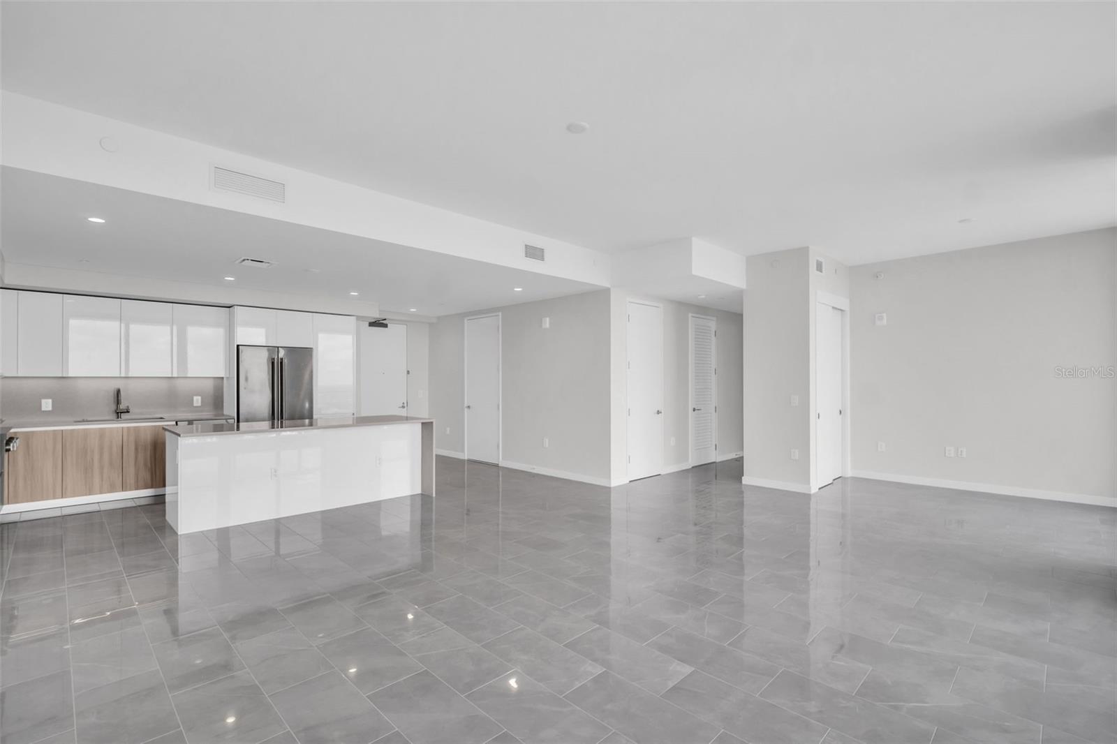 Image 13 of 78 For 400 Central Avenue 3002
