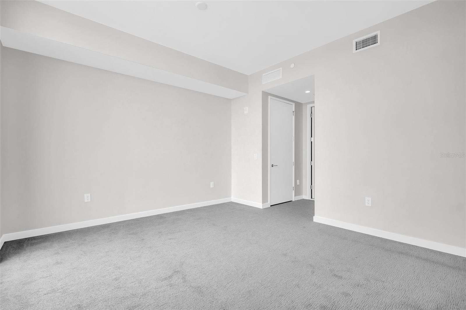 Image 20 of 78 For 400 Central Avenue 3002