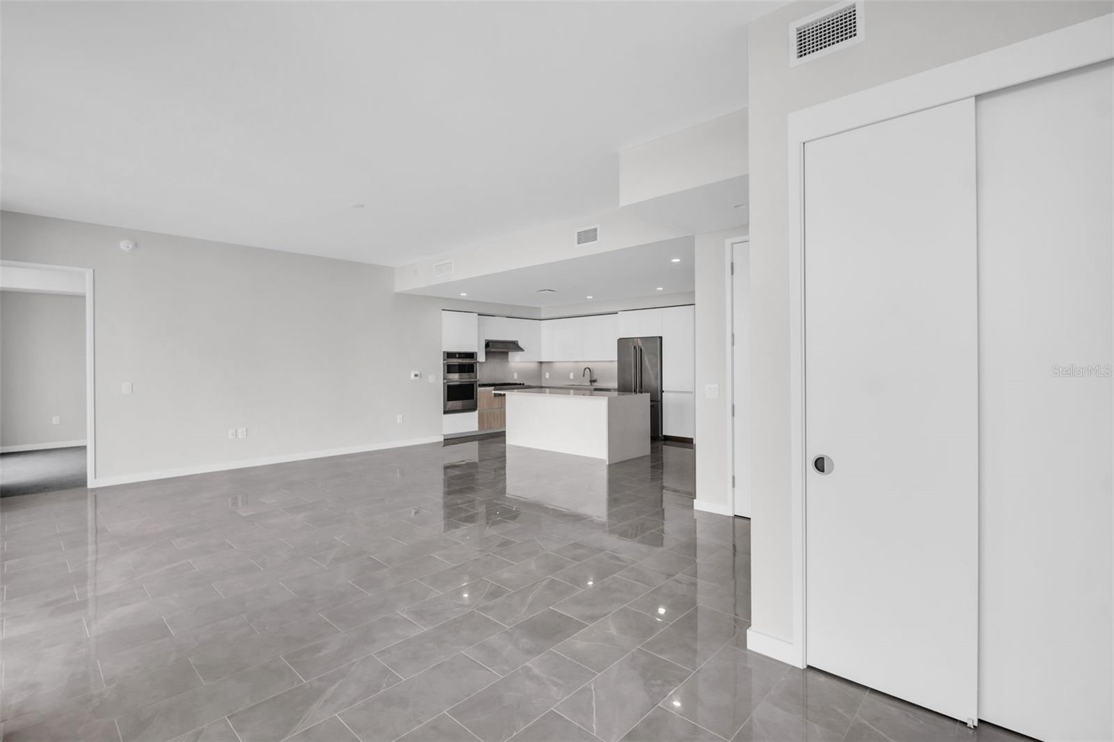 Image 3 of 78 For 400 Central Avenue 3002