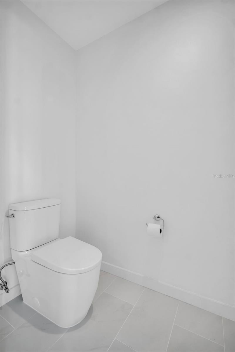 Image 41 of 78 For 400 Central Avenue 3002
