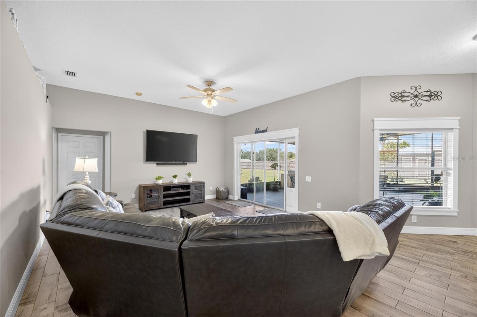 Image 26 of 91 For 4409 Windmill Pointe Drive