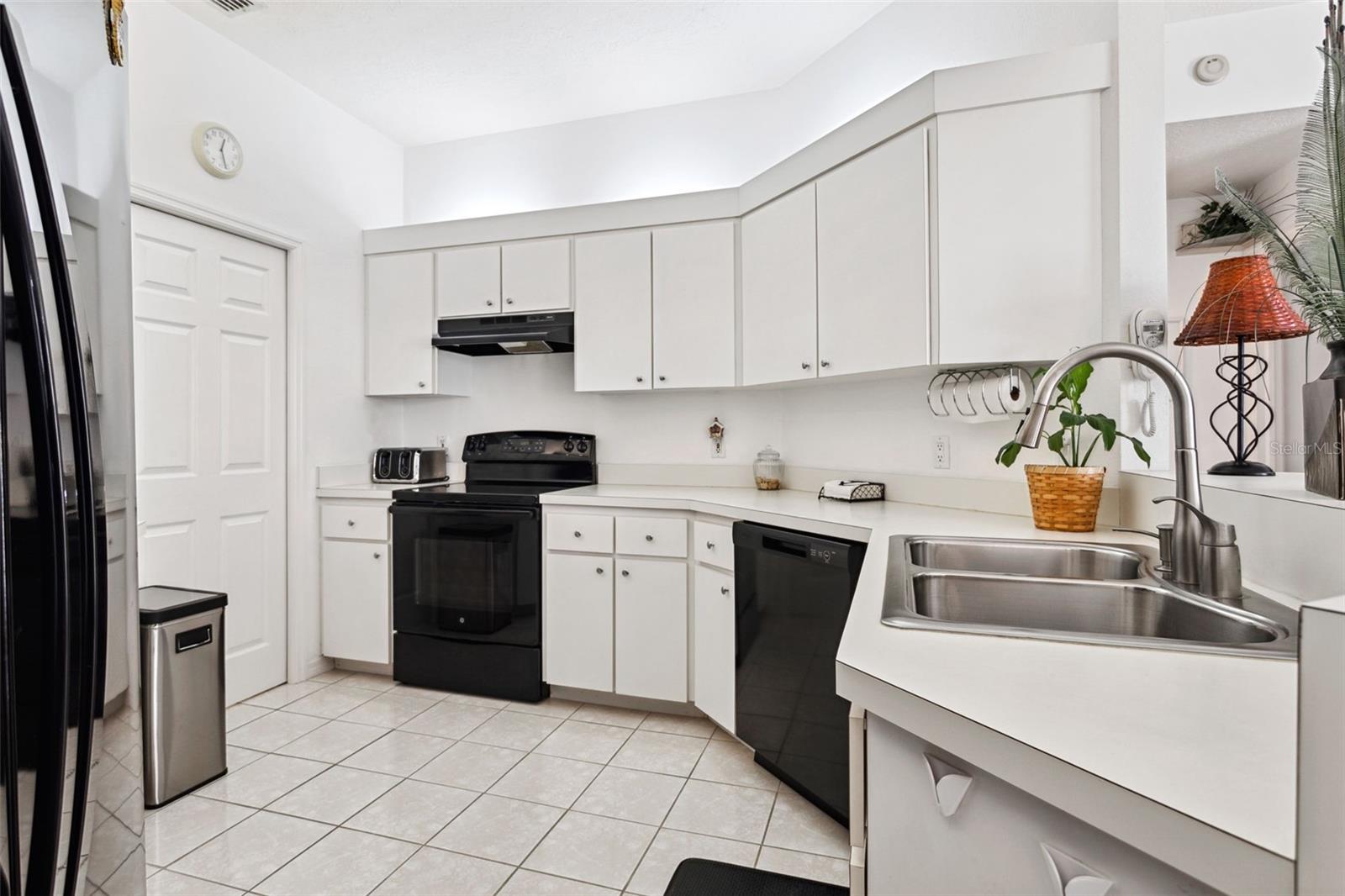 Image 9 of 38 For 9016 Easthaven Court