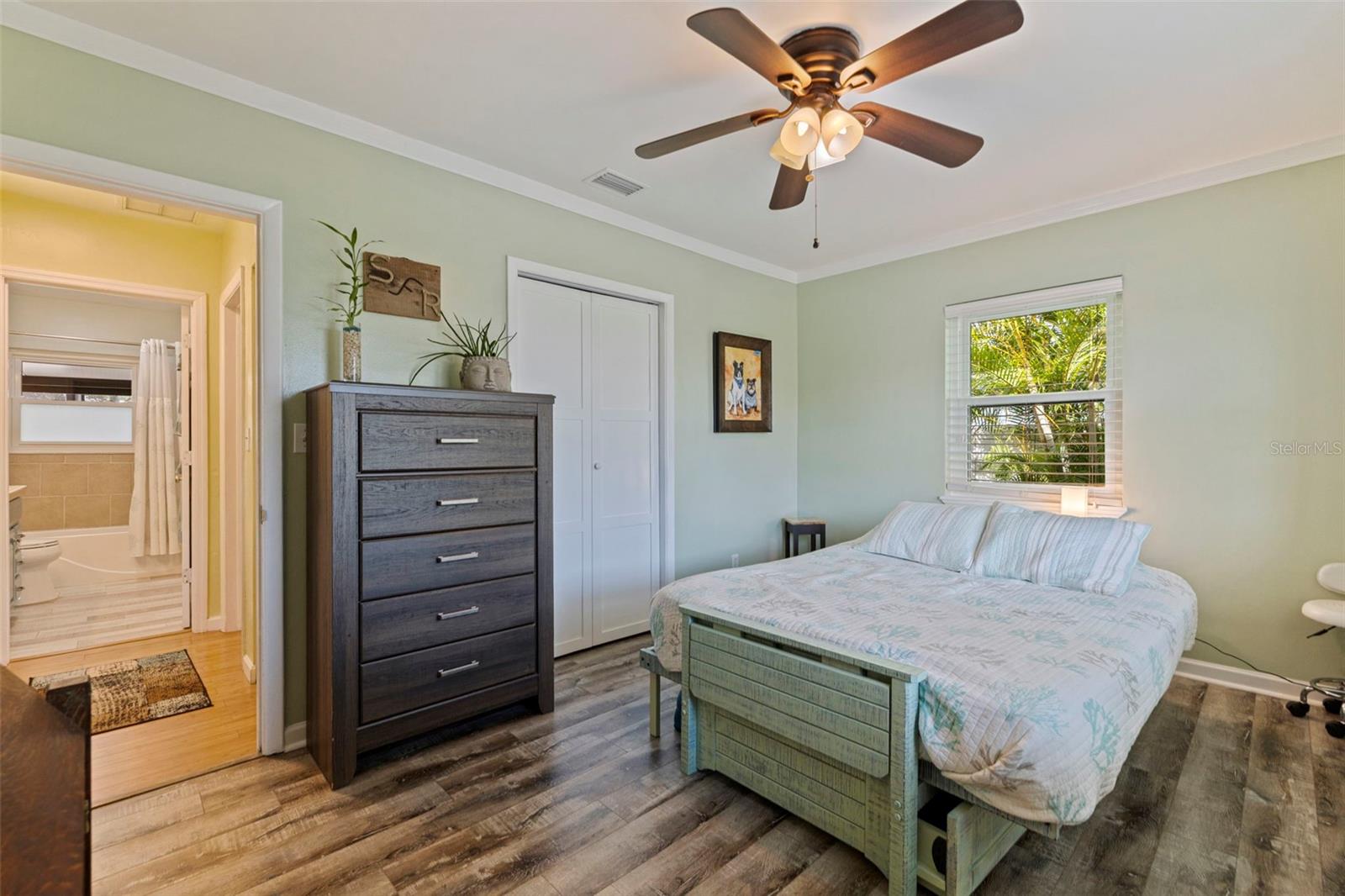 Image 12 of 37 For 3767 25th Avenue N