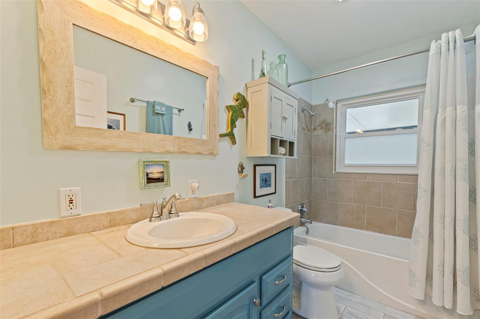 Image 13 of 37 For 3767 25th Avenue N