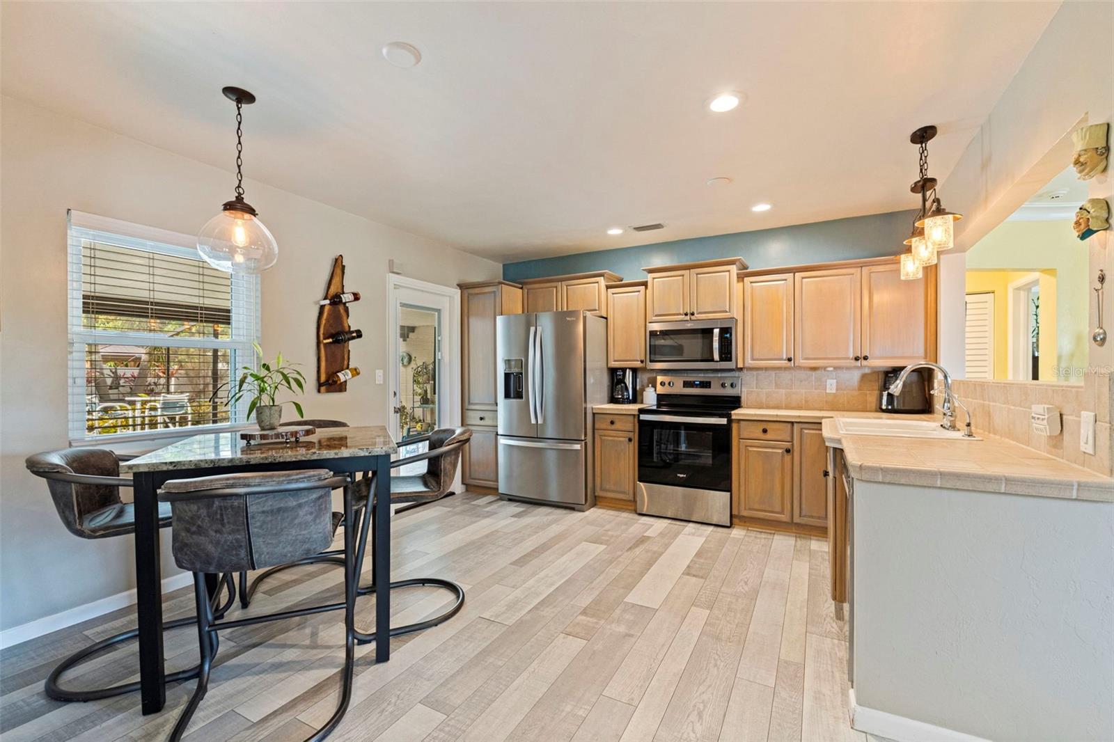 Image 17 of 37 For 3767 25th Avenue N