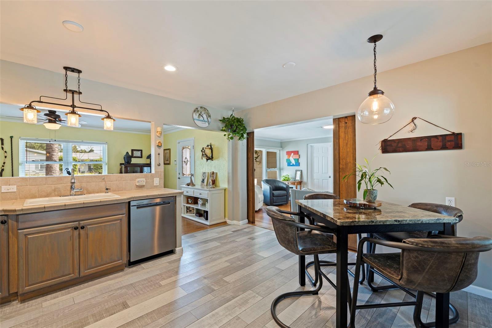 Image 19 of 37 For 3767 25th Avenue N