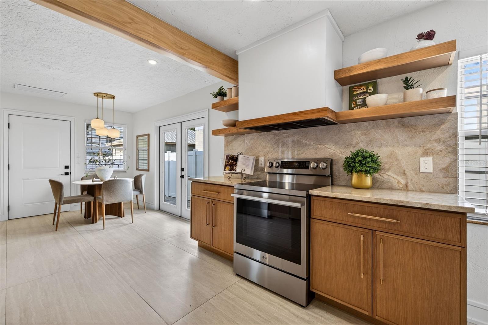 Image 12 of 36 For 861 45th Avenue N