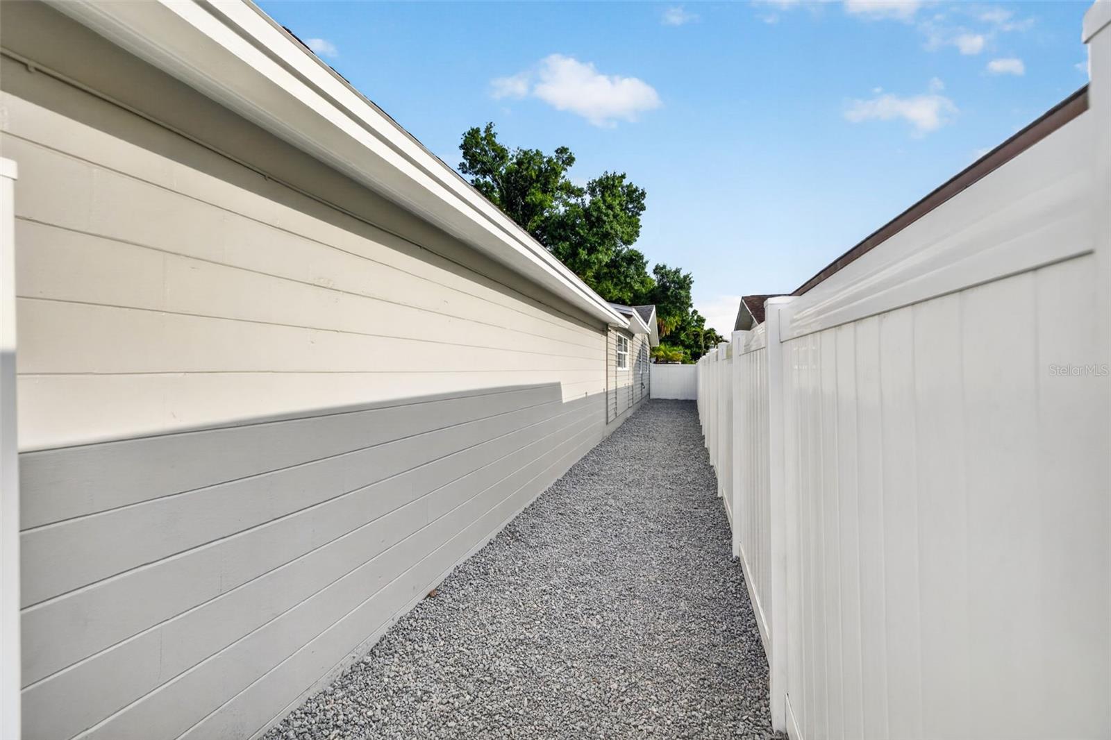 Image 36 of 36 For 861 45th Avenue N