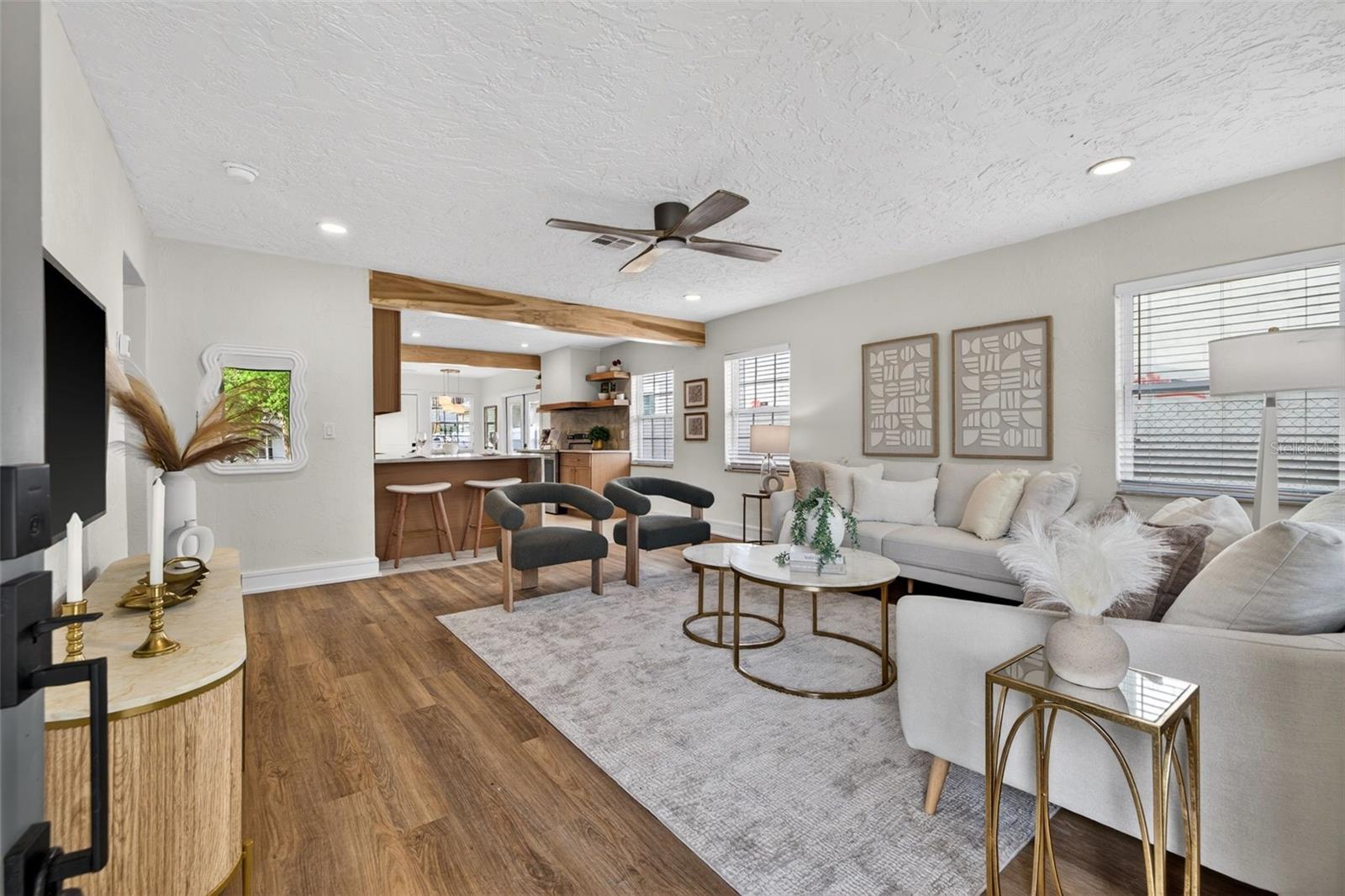 Image 4 of 36 For 861 45th Avenue N