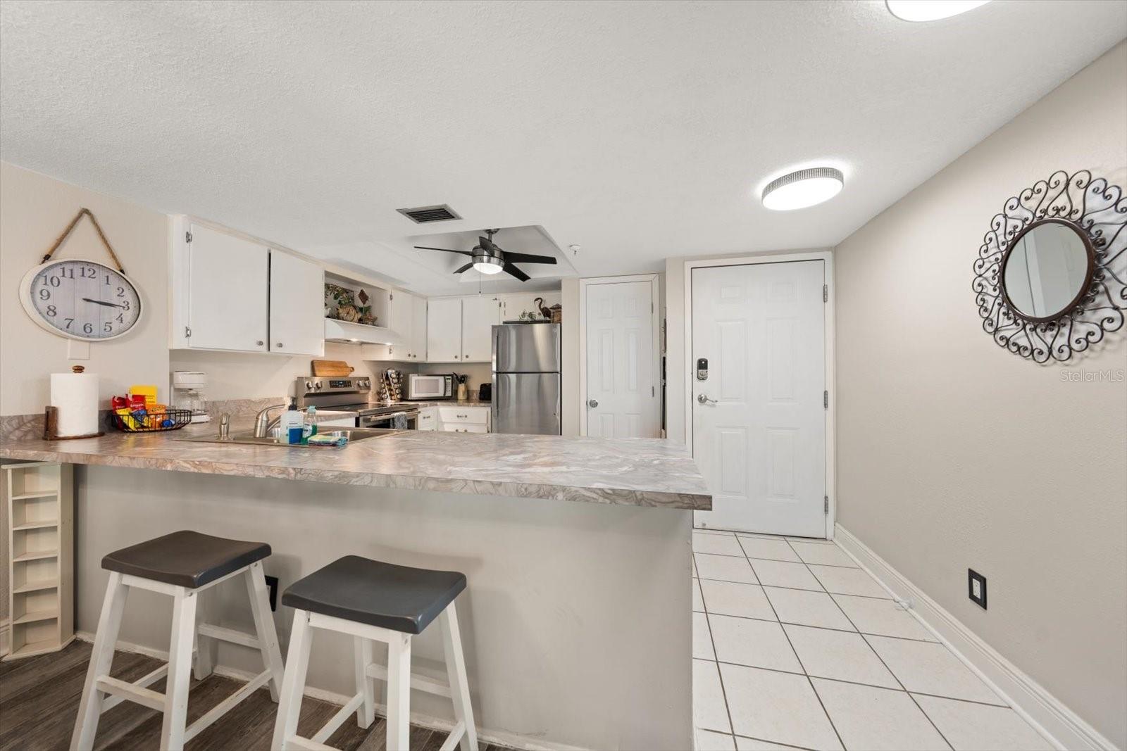 Image 12 of 51 For 12924 Gulf Boulevard 110