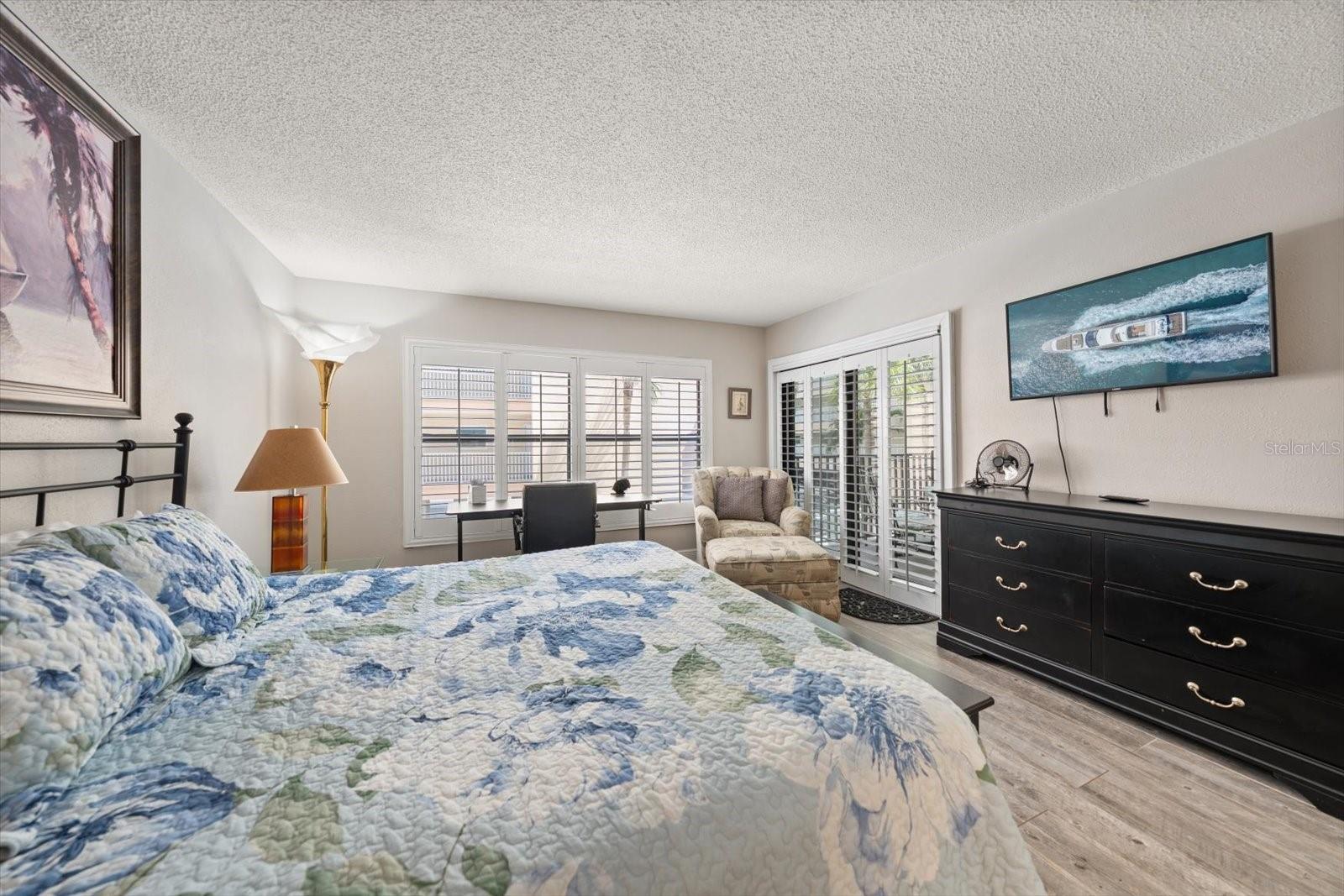 Image 14 of 51 For 12924 Gulf Boulevard 110