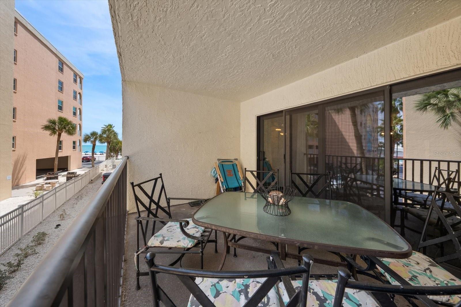 Image 26 of 51 For 12924 Gulf Boulevard 110