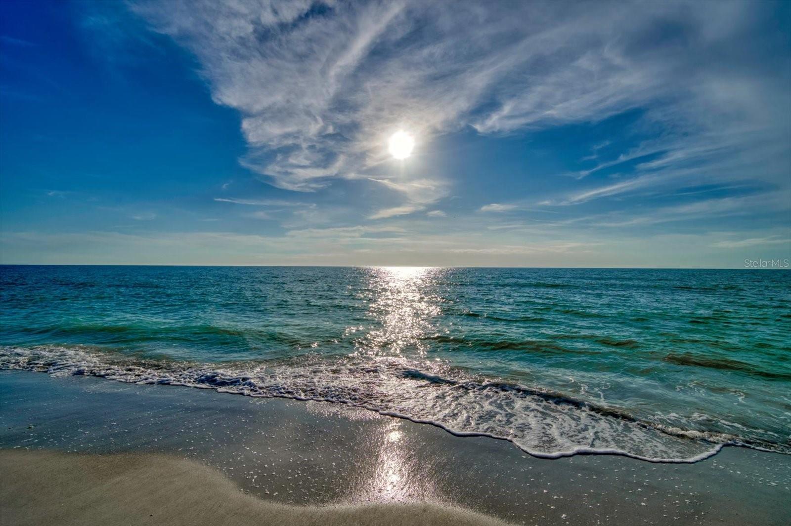 Image 34 of 51 For 12924 Gulf Boulevard 110