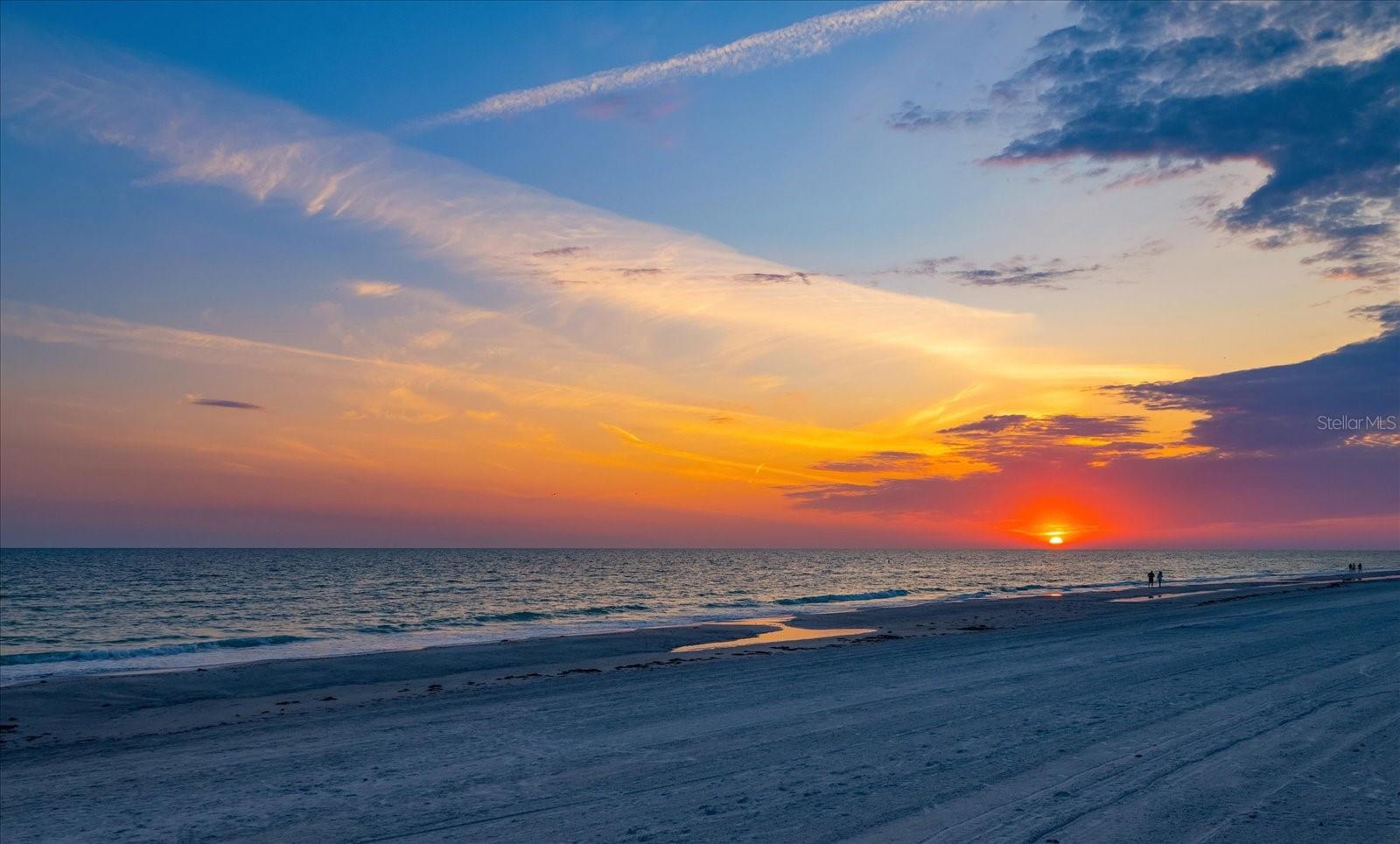 Image 36 of 51 For 12924 Gulf Boulevard 110