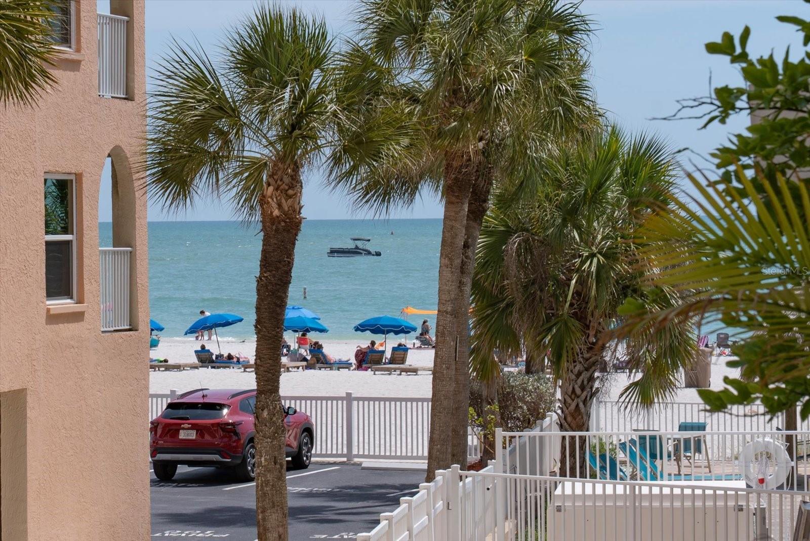 Image 40 of 51 For 12924 Gulf Boulevard 110