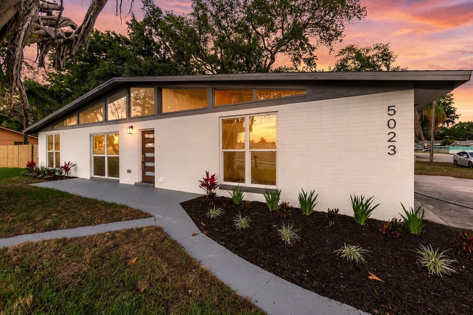 Details for 5023 9th Street E, BRADENTON, FL 34203