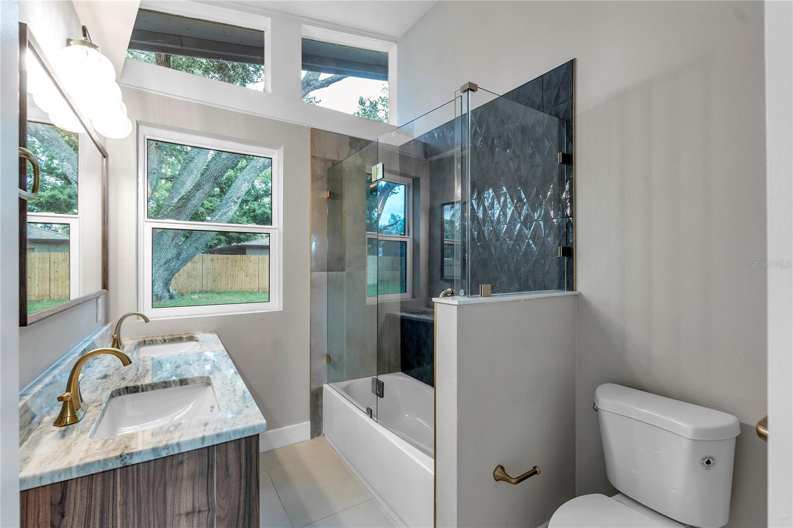 Image 10 of 19 For 5023 9th Street E