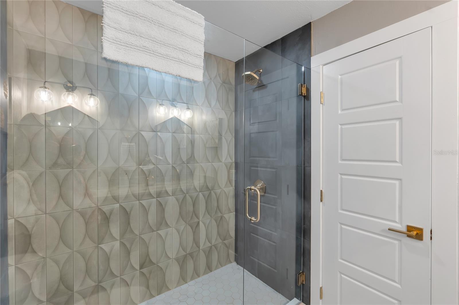 Image 13 of 19 For 5023 9th Street E