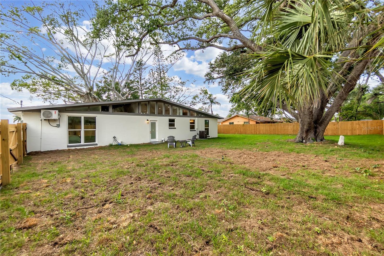 Image 16 of 19 For 5023 9th Street E