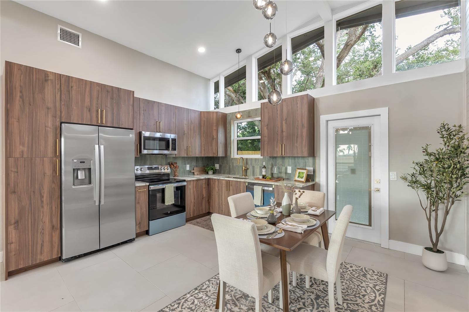 Image 4 of 19 For 5023 9th Street E