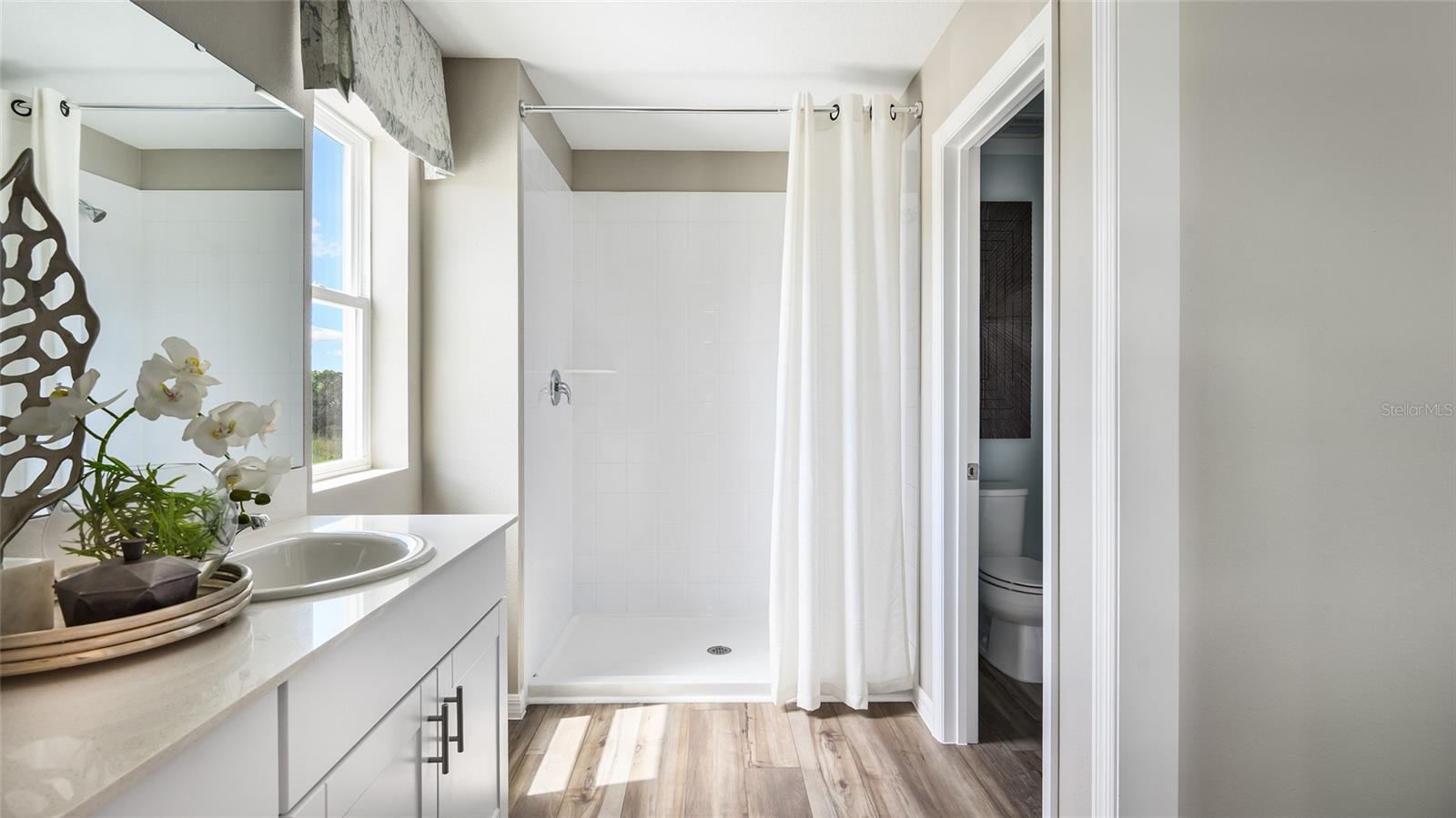 Listing photo id 3 for 5464 San Pietro Drive